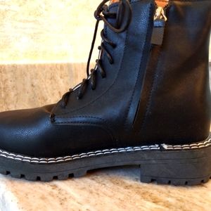Zip Side Lace Up Boots Sz 7.5